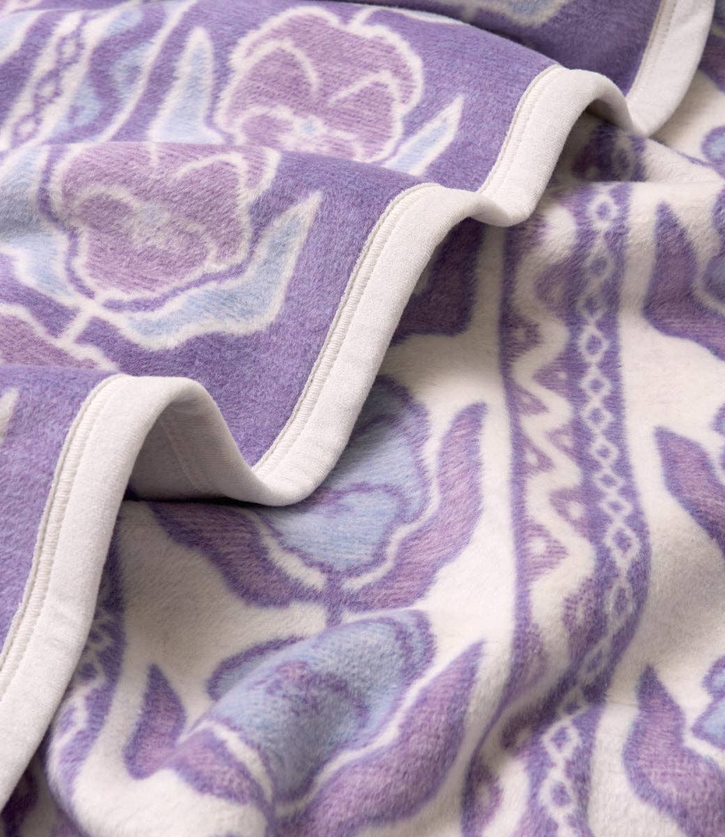 Violets Blanket