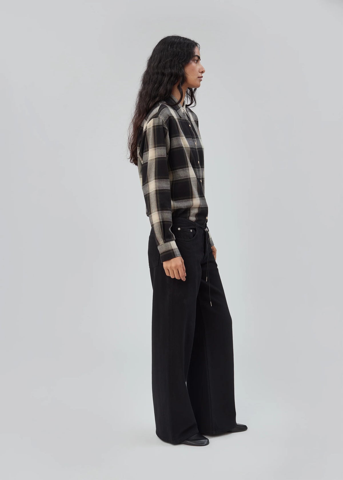 Cool Jean in Black Black