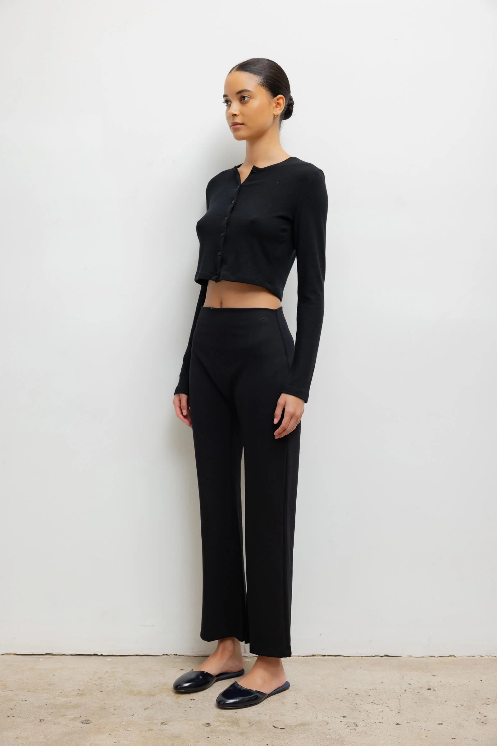 Lauren Crop Cardigan in Black