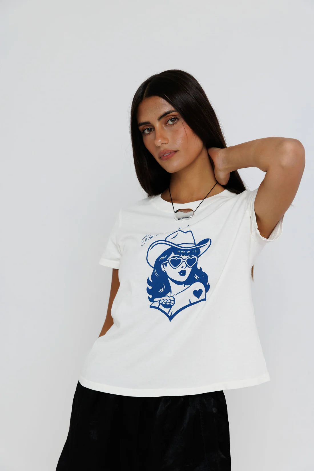 Kiss Me Cowboy, Femme Crew