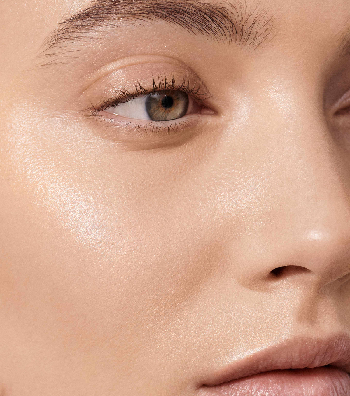 Vital Skin Foundation Stick, Atelier IV