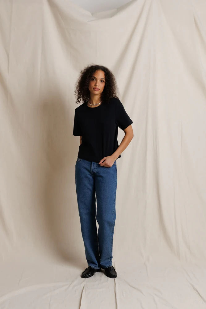 atlas tee, true black