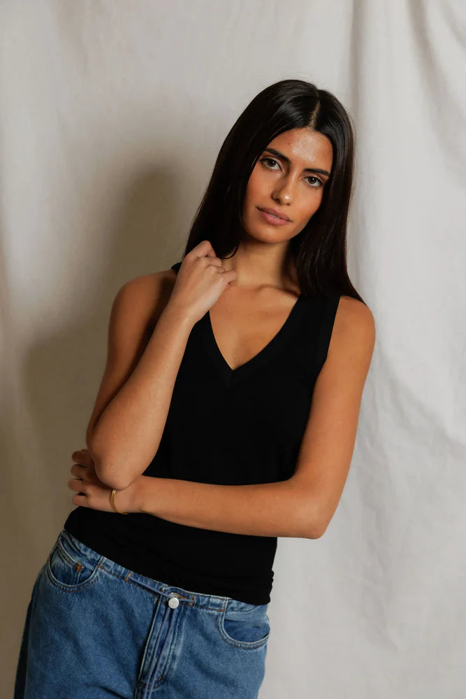 mallory tank, true black
