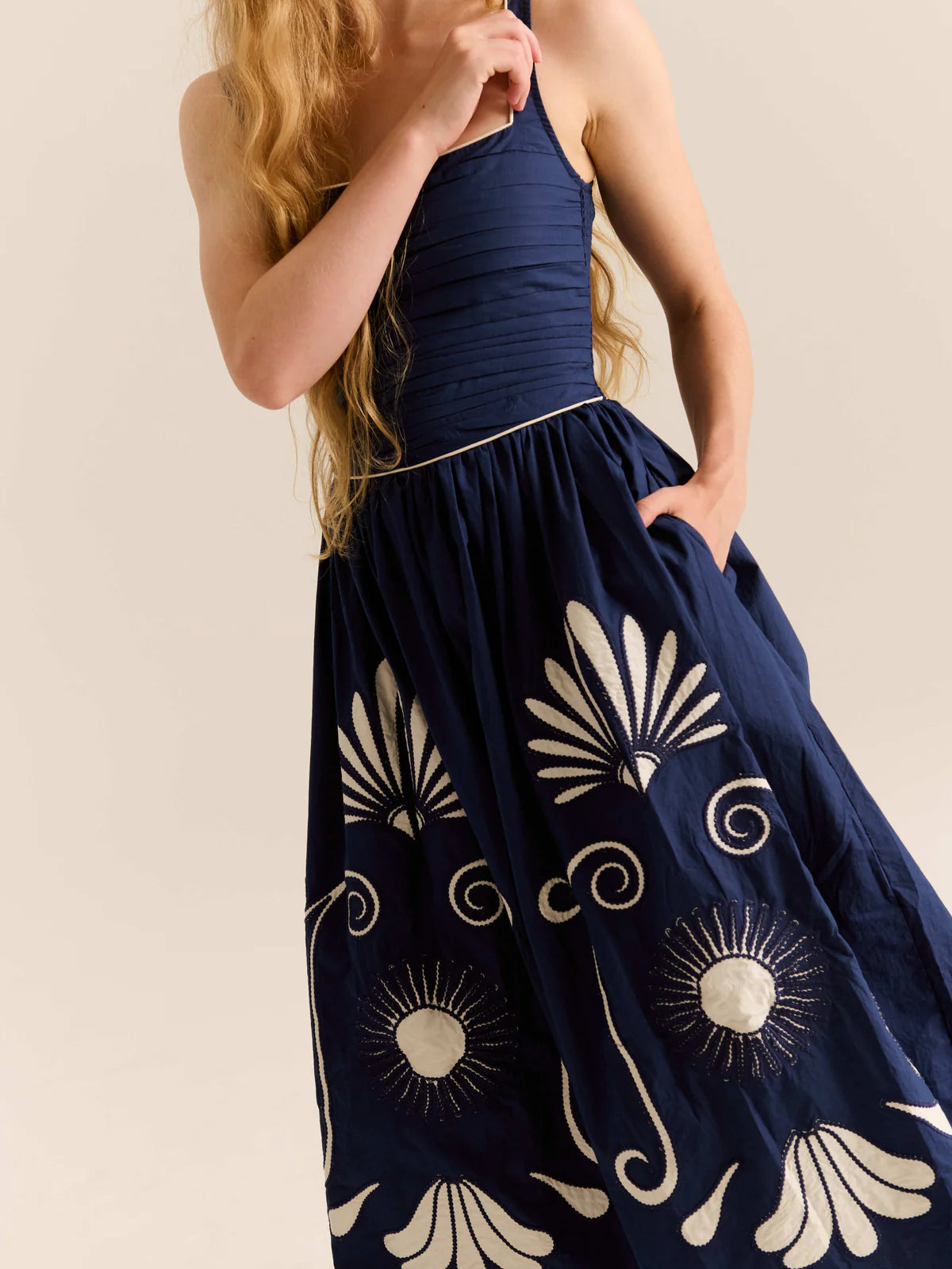 Almara Dress, Poseidon