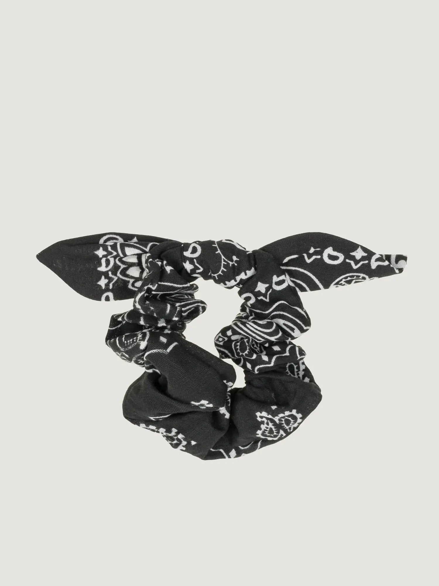 Scrunchy, All Black