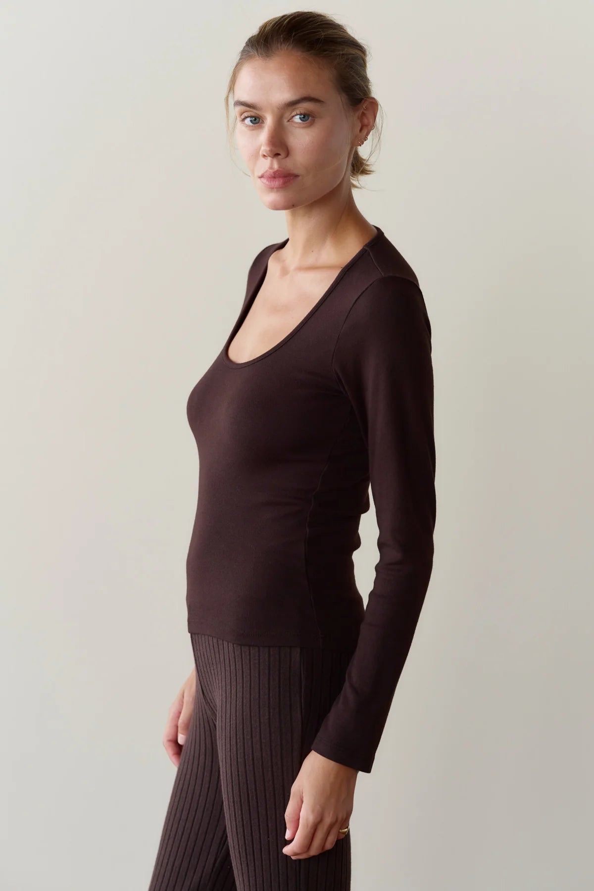 Baby Rib Scoop Neck, Espresso
