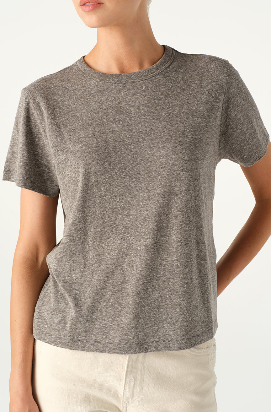Kelly リブ スリムフィット Tシャツ｜ホワイト