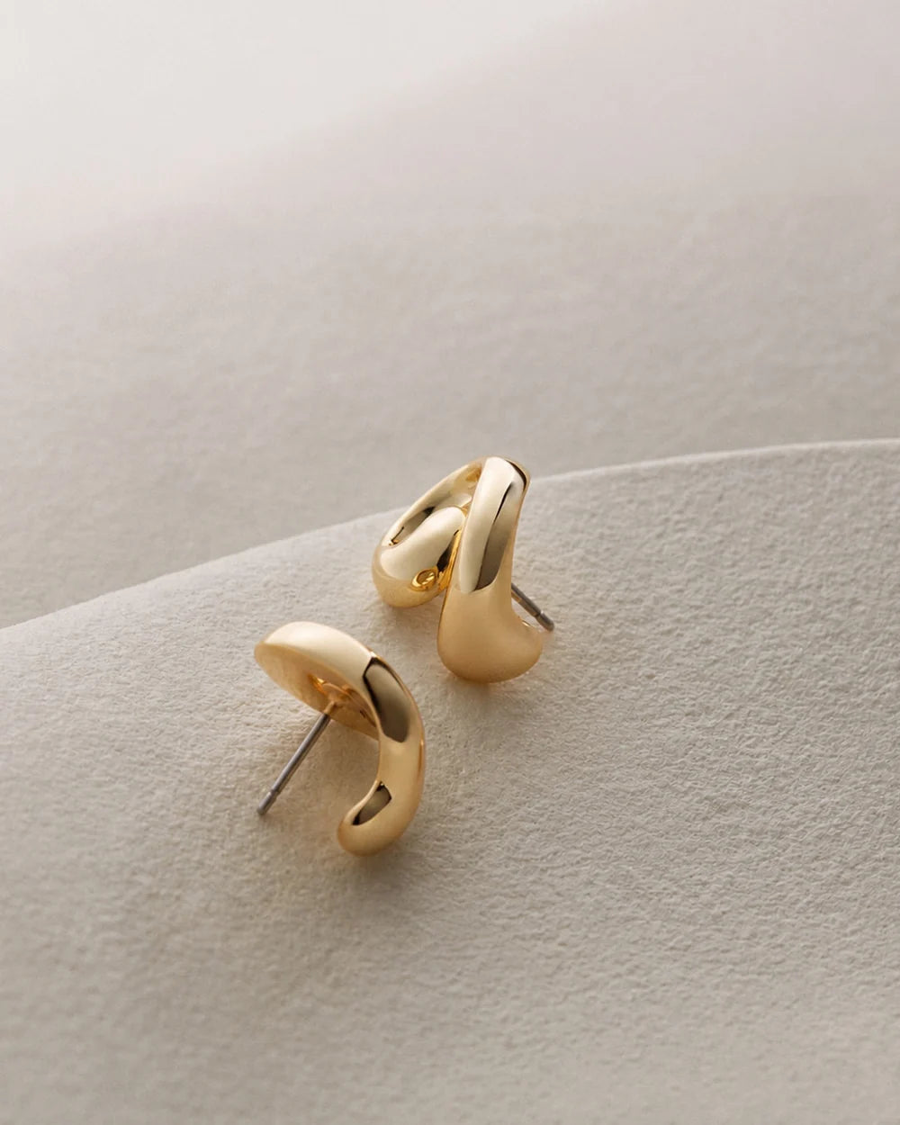 Small Gio Earrings, Gold