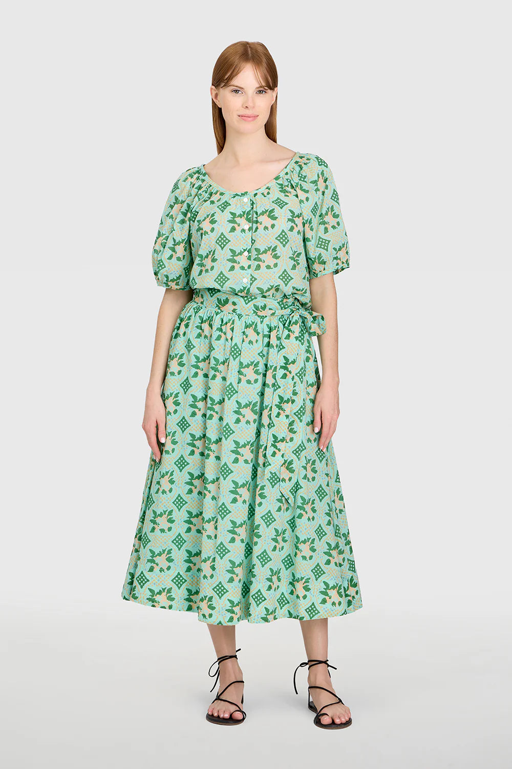 Lou Skirt, Lattice