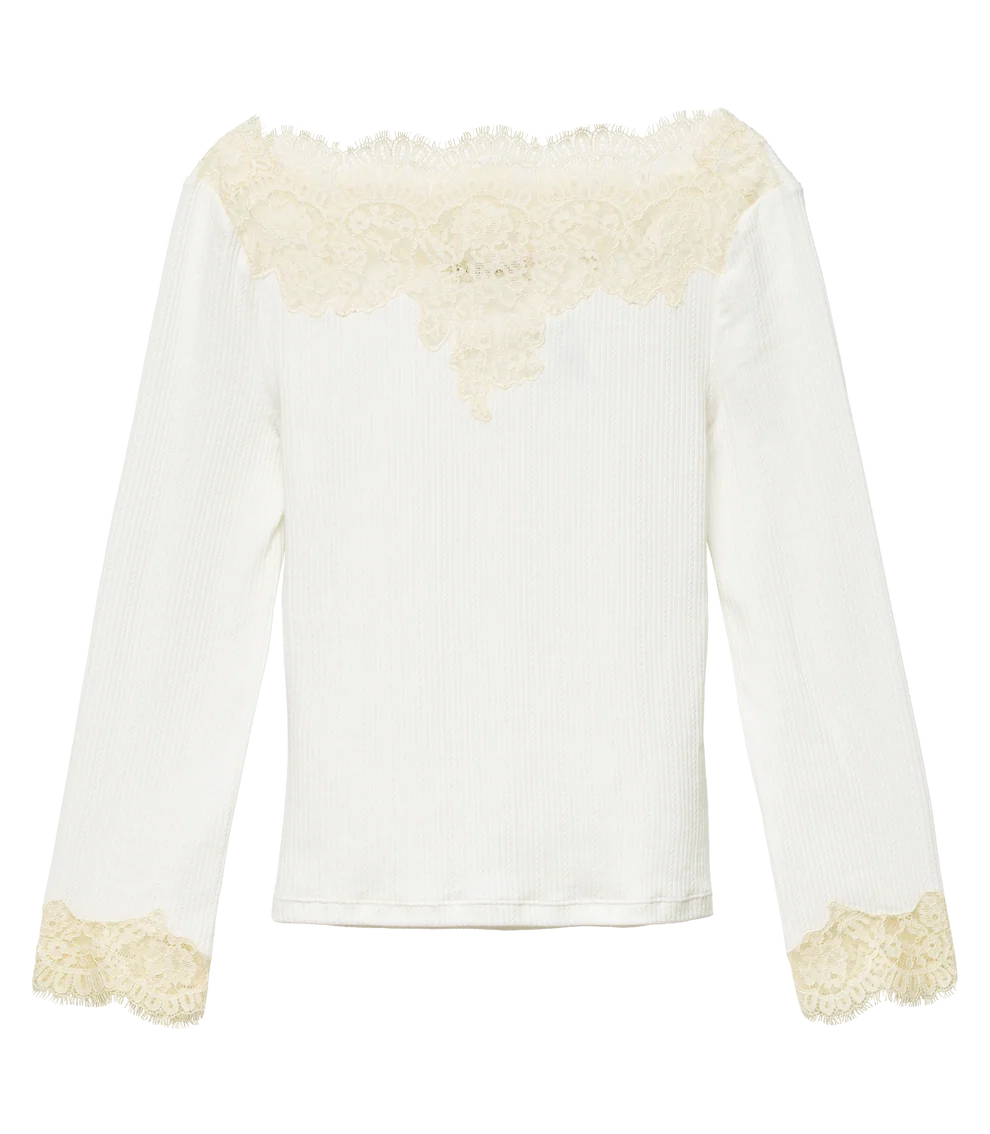 Riana Tee, Salt