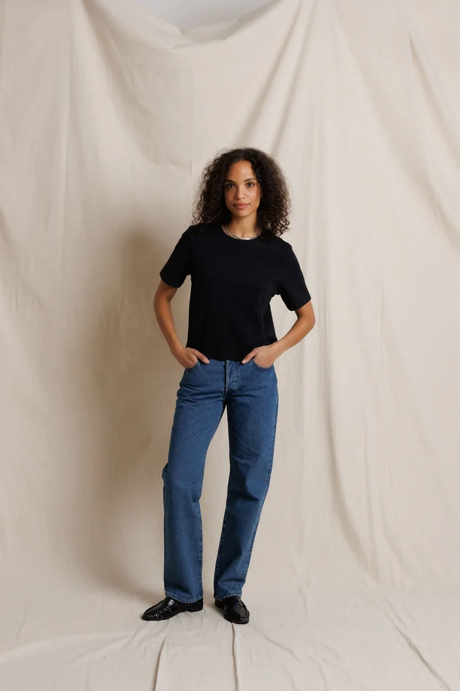 atlas tee, true black