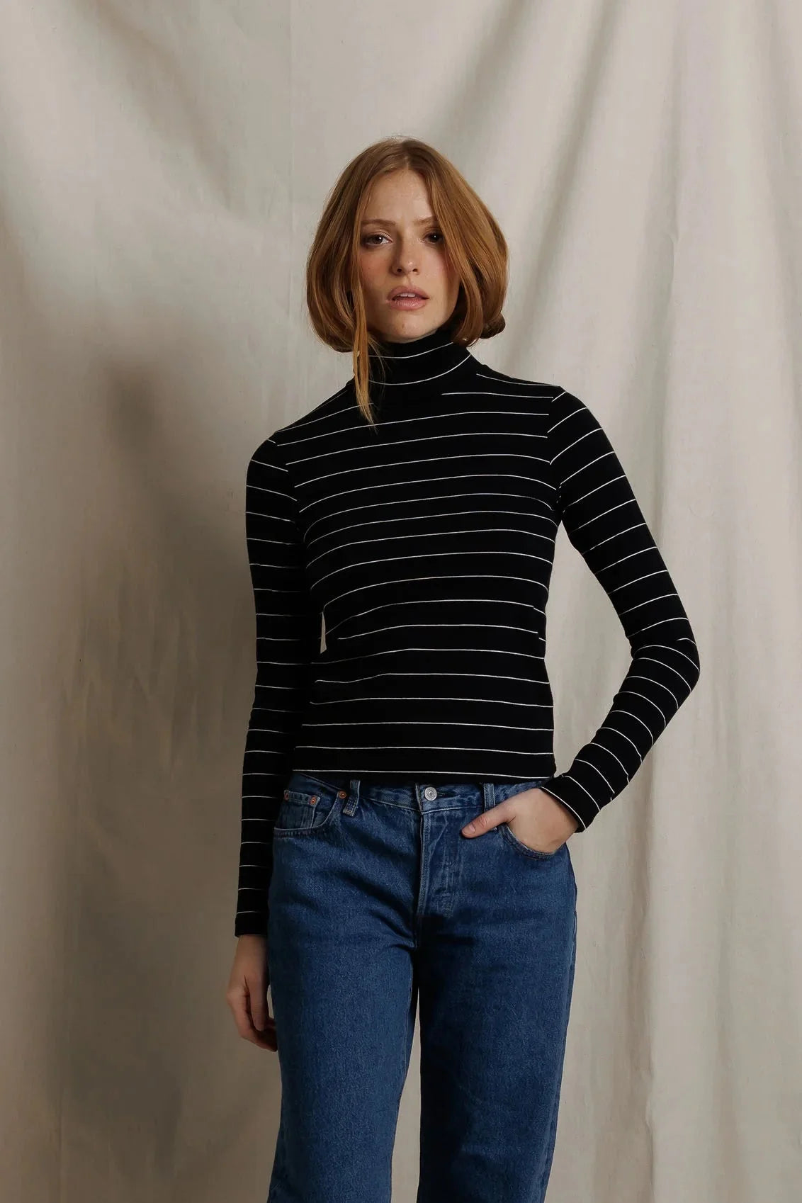 cindy turtleneck, black stripe