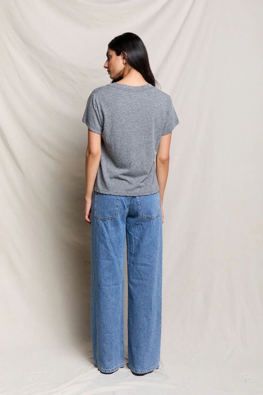 hendrix tee, griffin grey