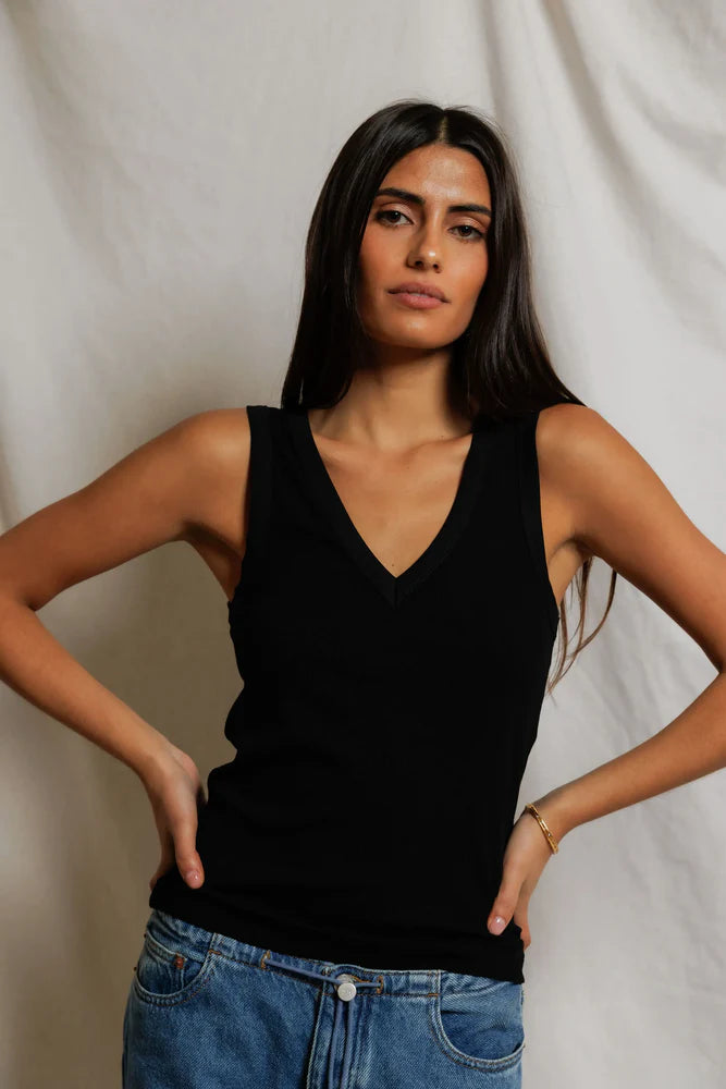 mallory tank, true black