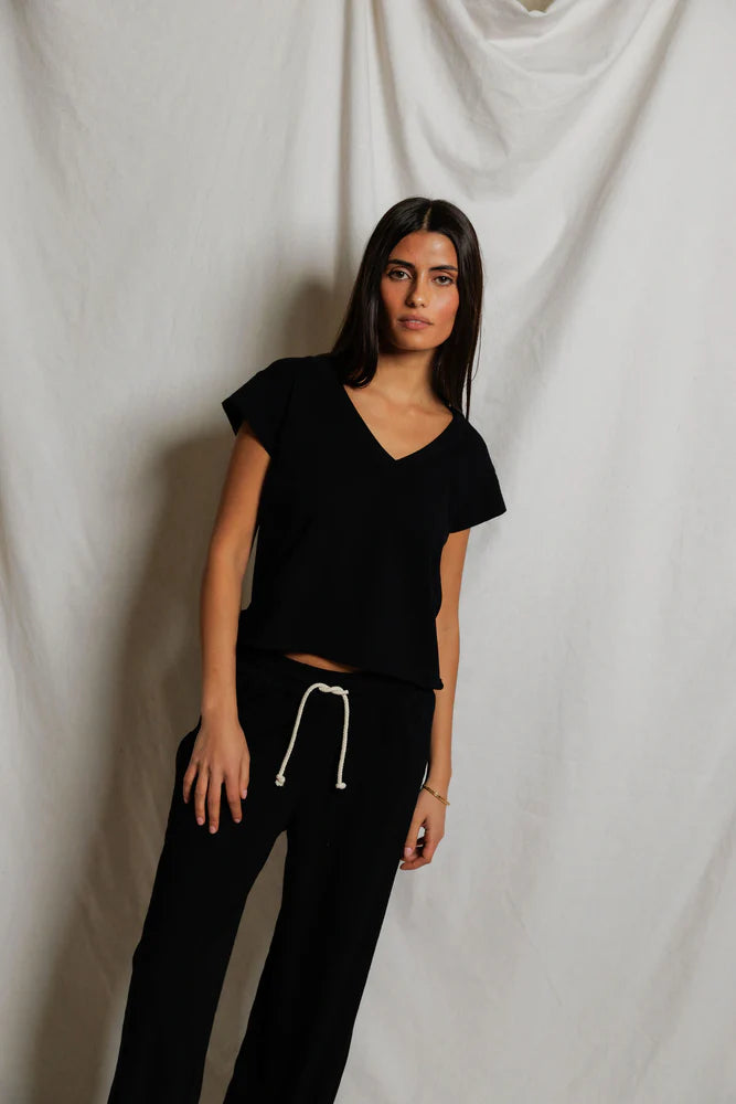 pearl v neck, true black