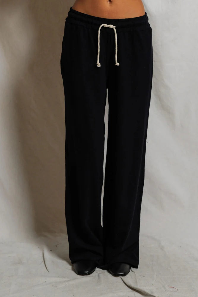 shakira pant, true black