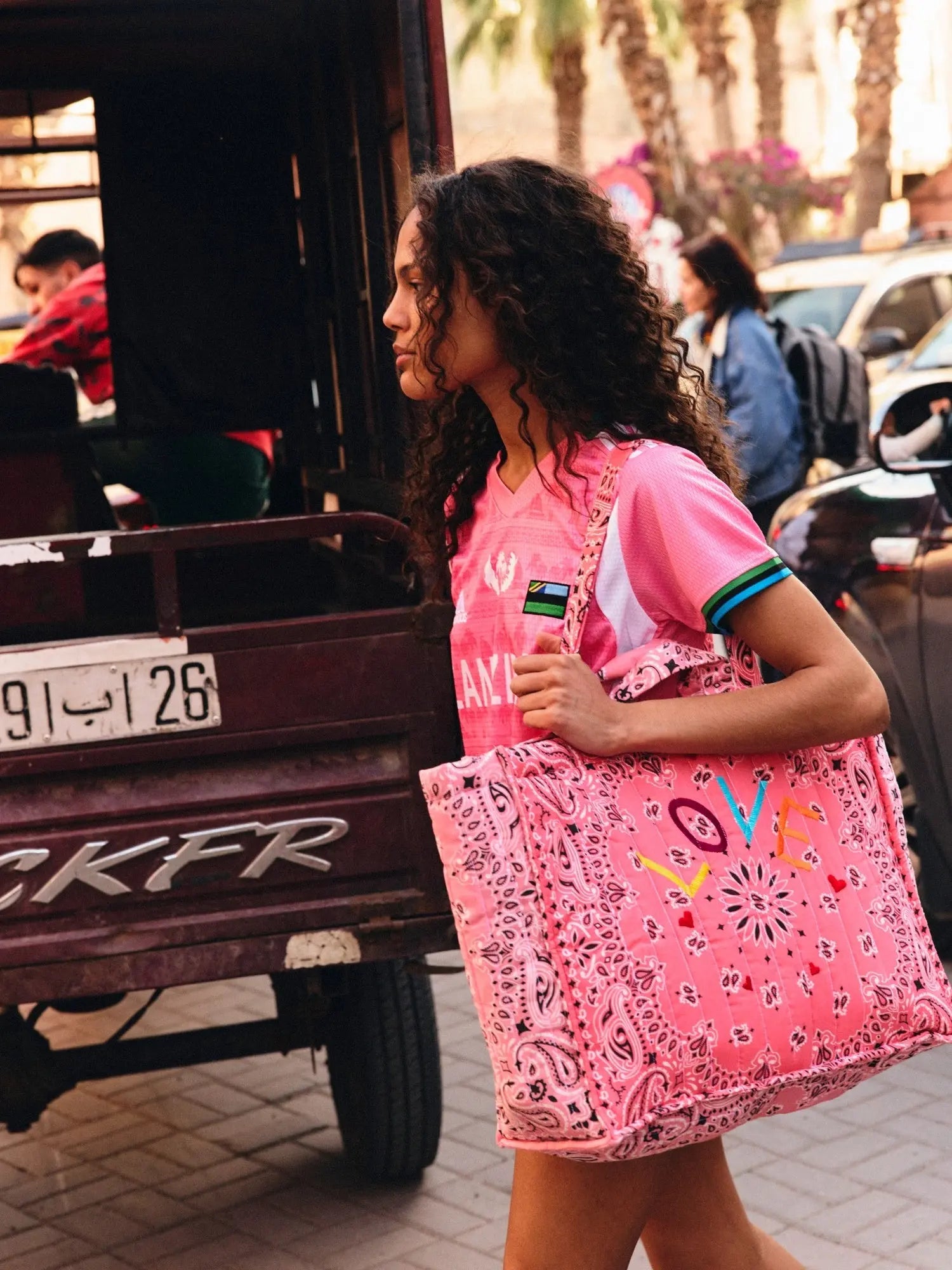 Maxi LOVE Tote, Strawberry & Pink